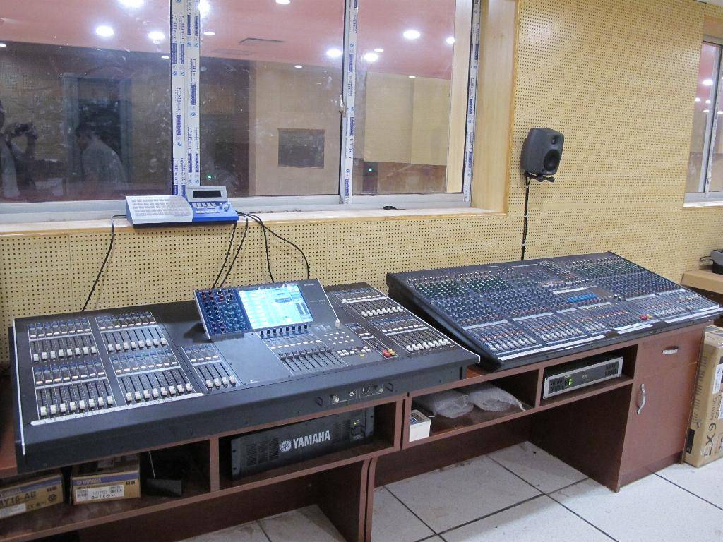 广东省委新礼堂（珠岛会堂）——M7CL、LS9数字调音台运用于大会堂及各会议厅扩声