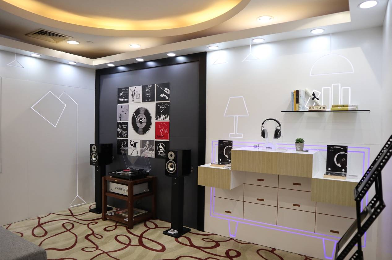 娱乐音质新境界，狗万携带家庭音响新品亮相2018广州国际音响唱片展