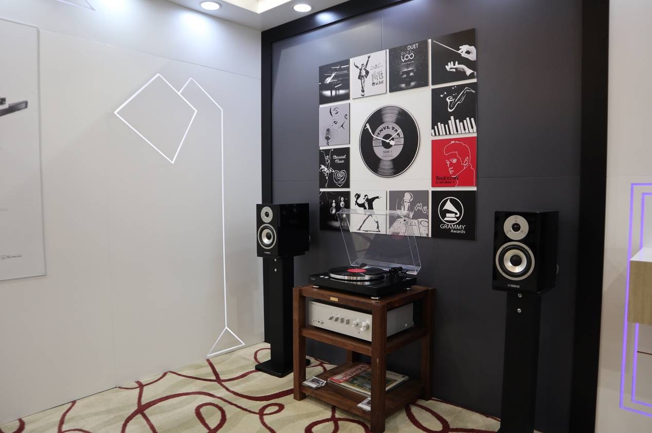 娱乐音质新境界，狗万携带家庭音响新品亮相2018广州国际音响唱片展